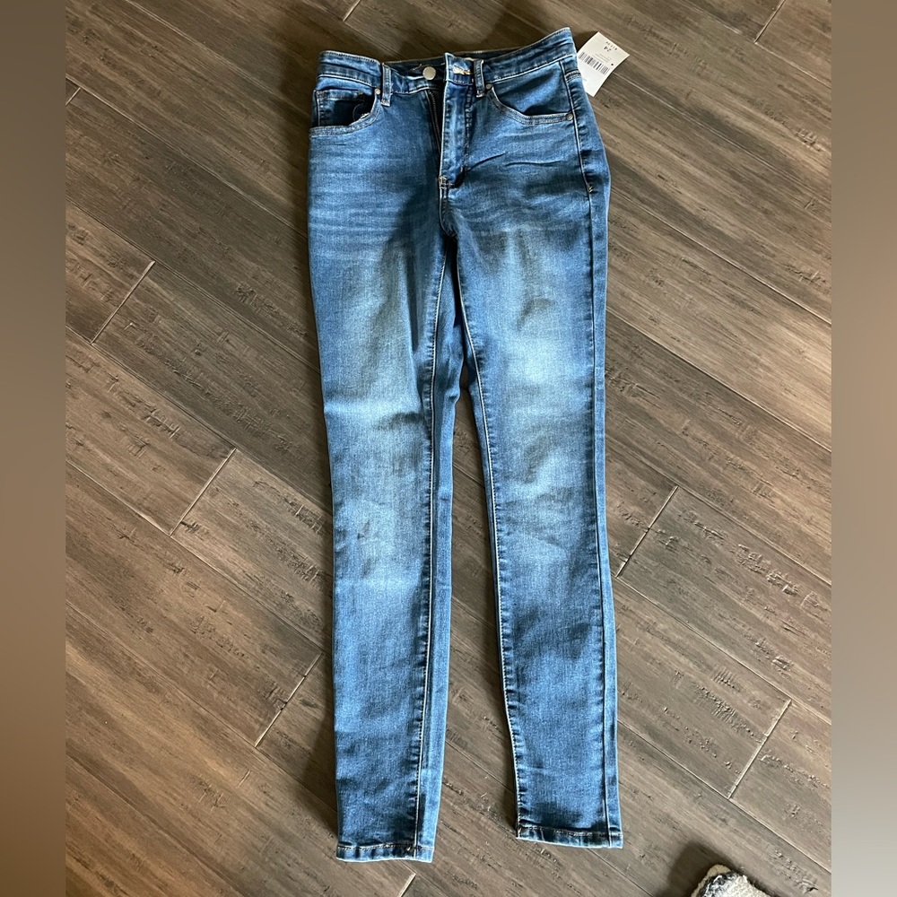NWT Forever 21 Skinny Jean
